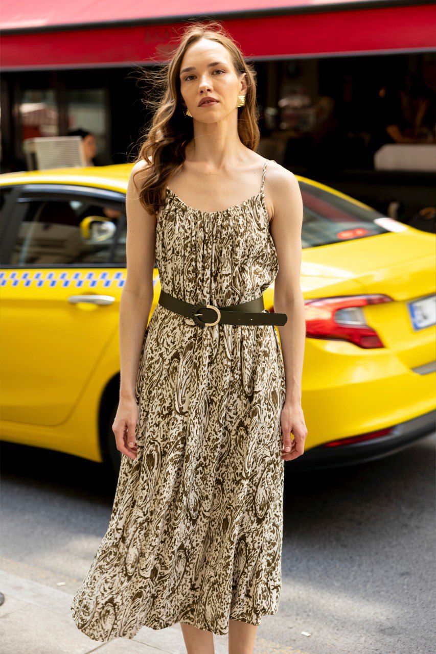 აბრეშუმის კაბა